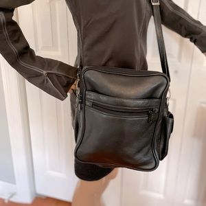 Crossbody 100% leather 7 compartments